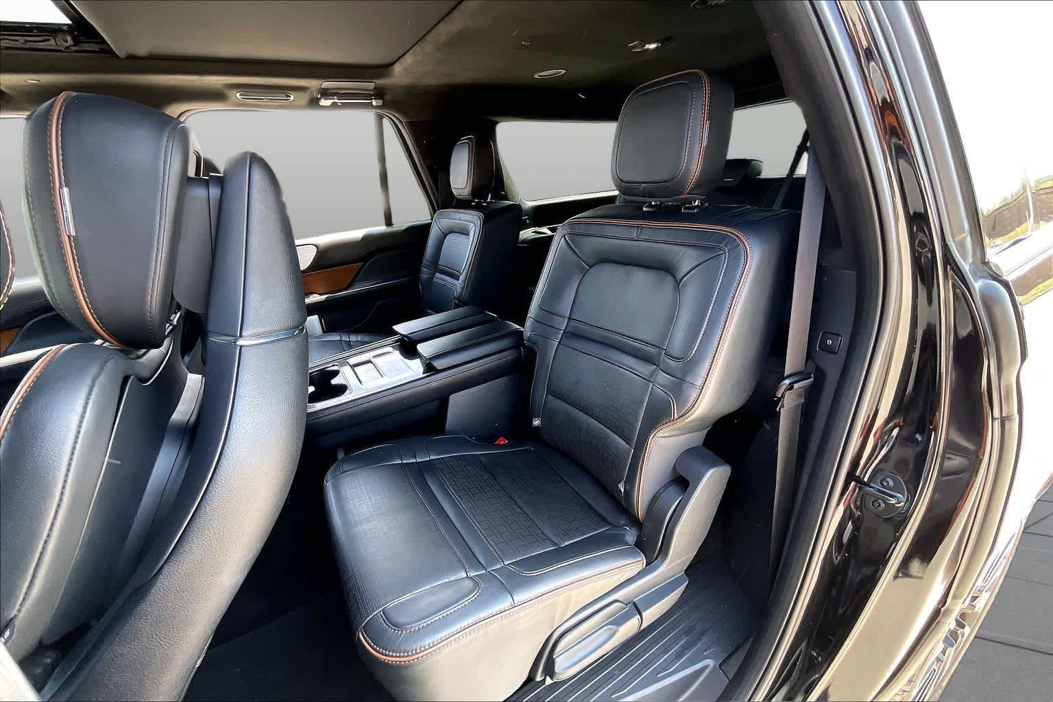 Used 2022 Lincoln Navigator L Black Label AWD/4WD image 18