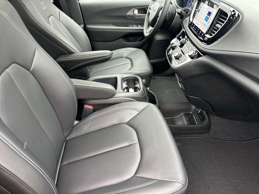 New 2026 Chrysler Pacifica Select w/ S Appearance Package AWD/4WD image 19