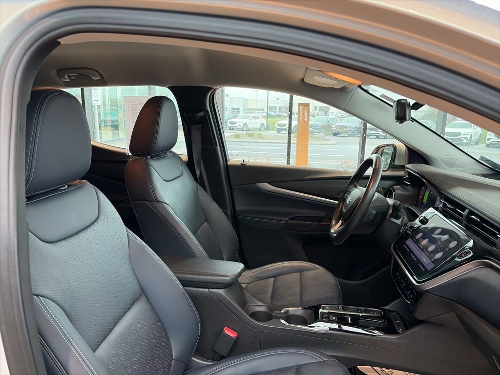 Used 2022 Chevrolet Bolt EUV Premier image 9