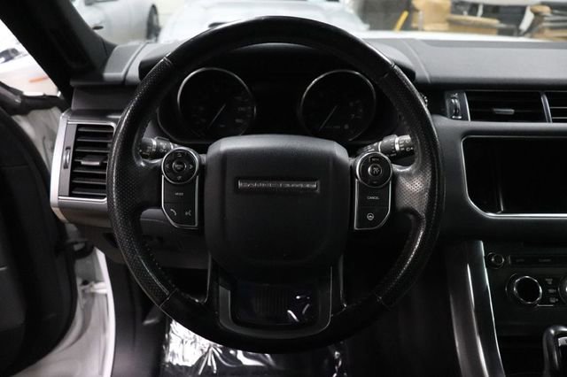Used 2015 Land Rover Range Rover Sport HSE image 27