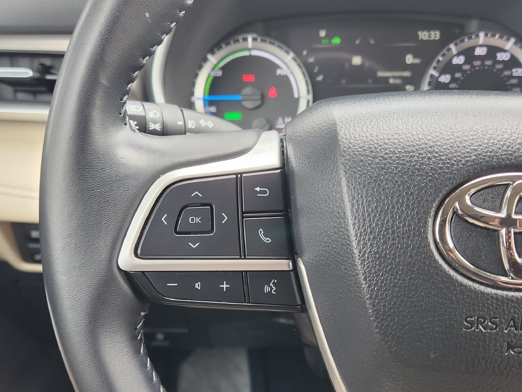 Used 2025 Toyota Highlander XLE AWD/4WD image 16