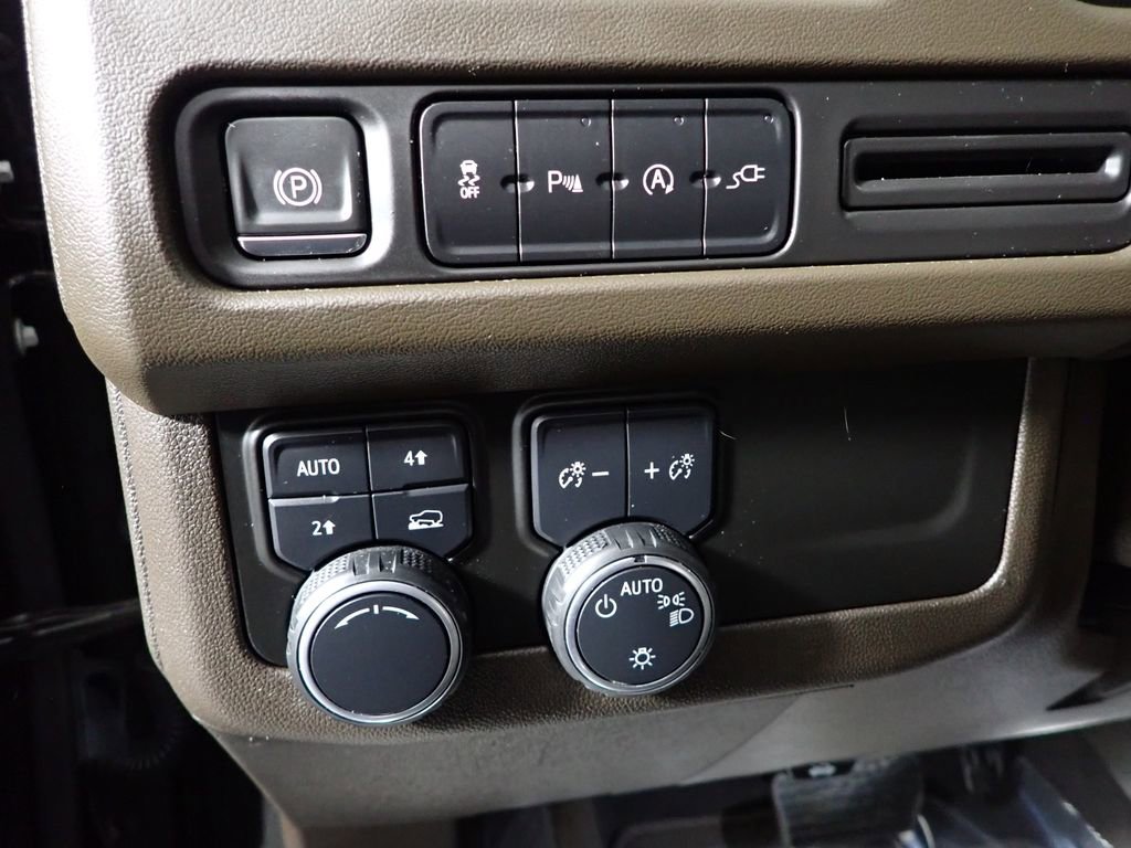 Used 2021 Chevrolet Tahoe LT AWD/4WD image 28