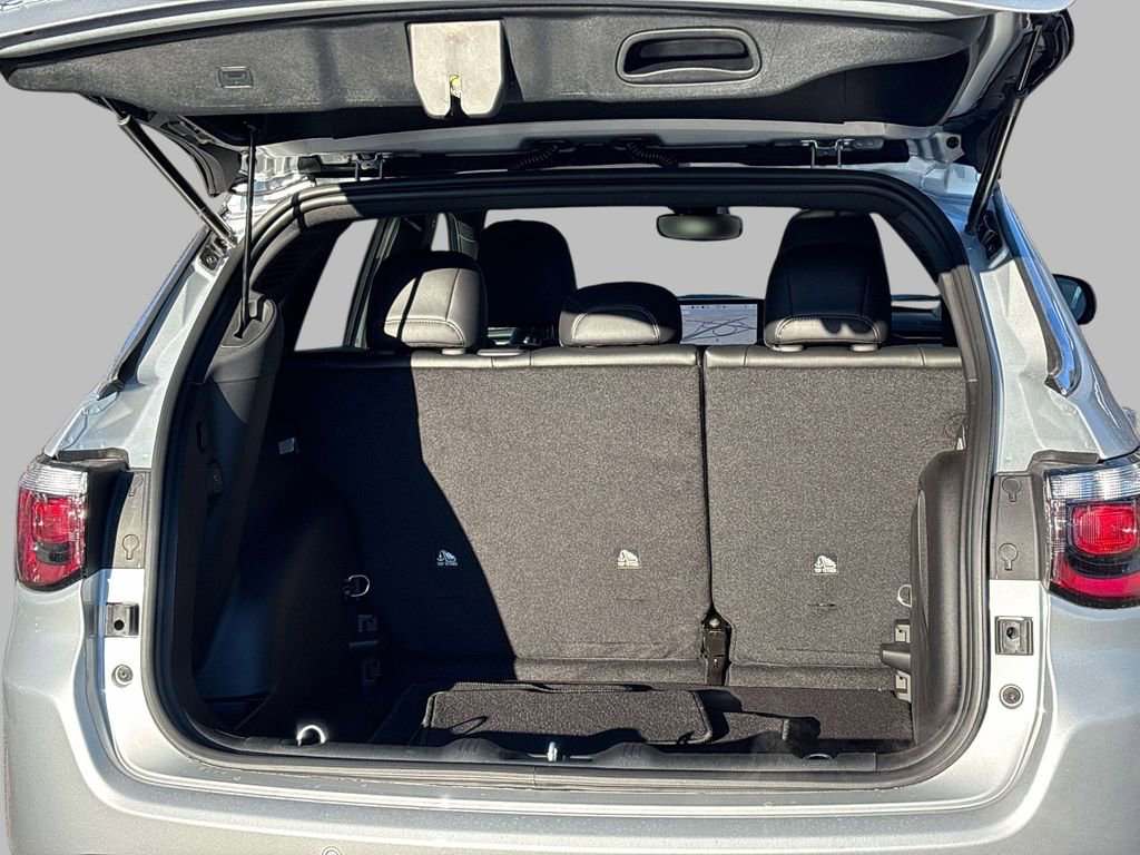 New 2026 Jeep Compass Limited image 4