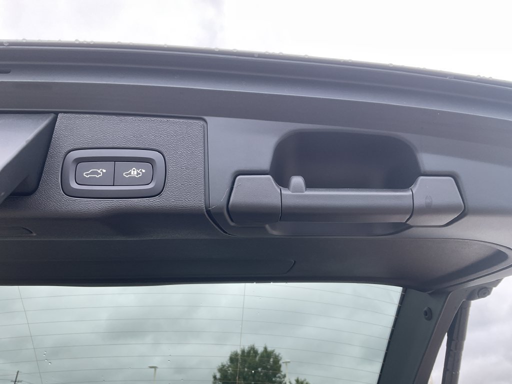 New 2027 Volvo XC60 B5 Core AWD/4WD image 10