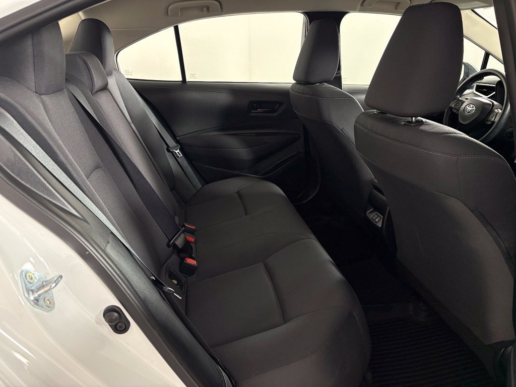 Used 2025 Toyota Corolla LE FWD image 35
