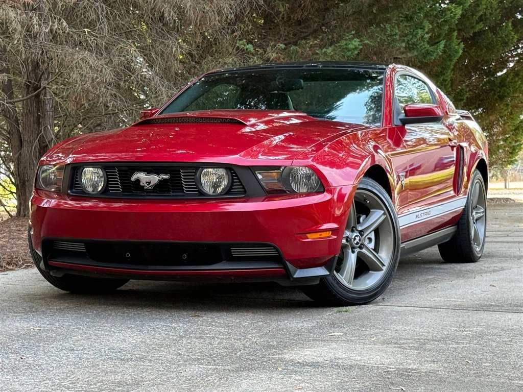 Used 2010 Ford Mustang GT Premium image 7