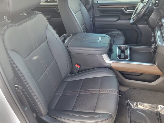 Used 2024 Chevrolet Silverado 3500 High Country w/ High Country Premium Package image 12