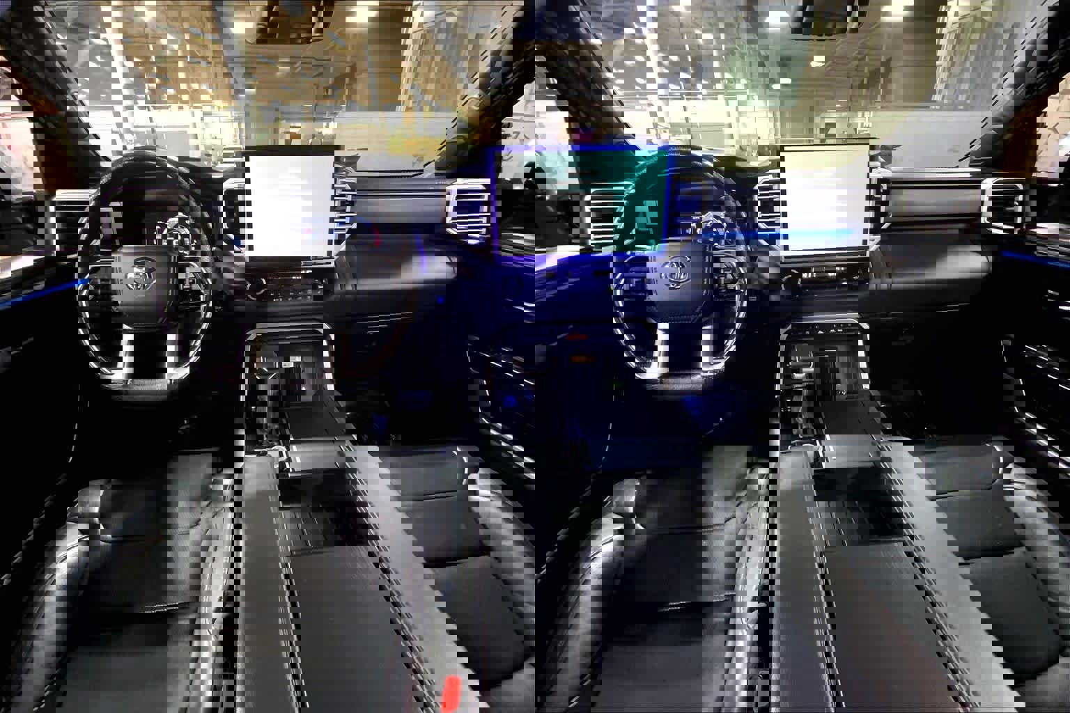 Used 2023 Toyota Tundra Platinum w/ Advanced Package AWD/4WD image 16