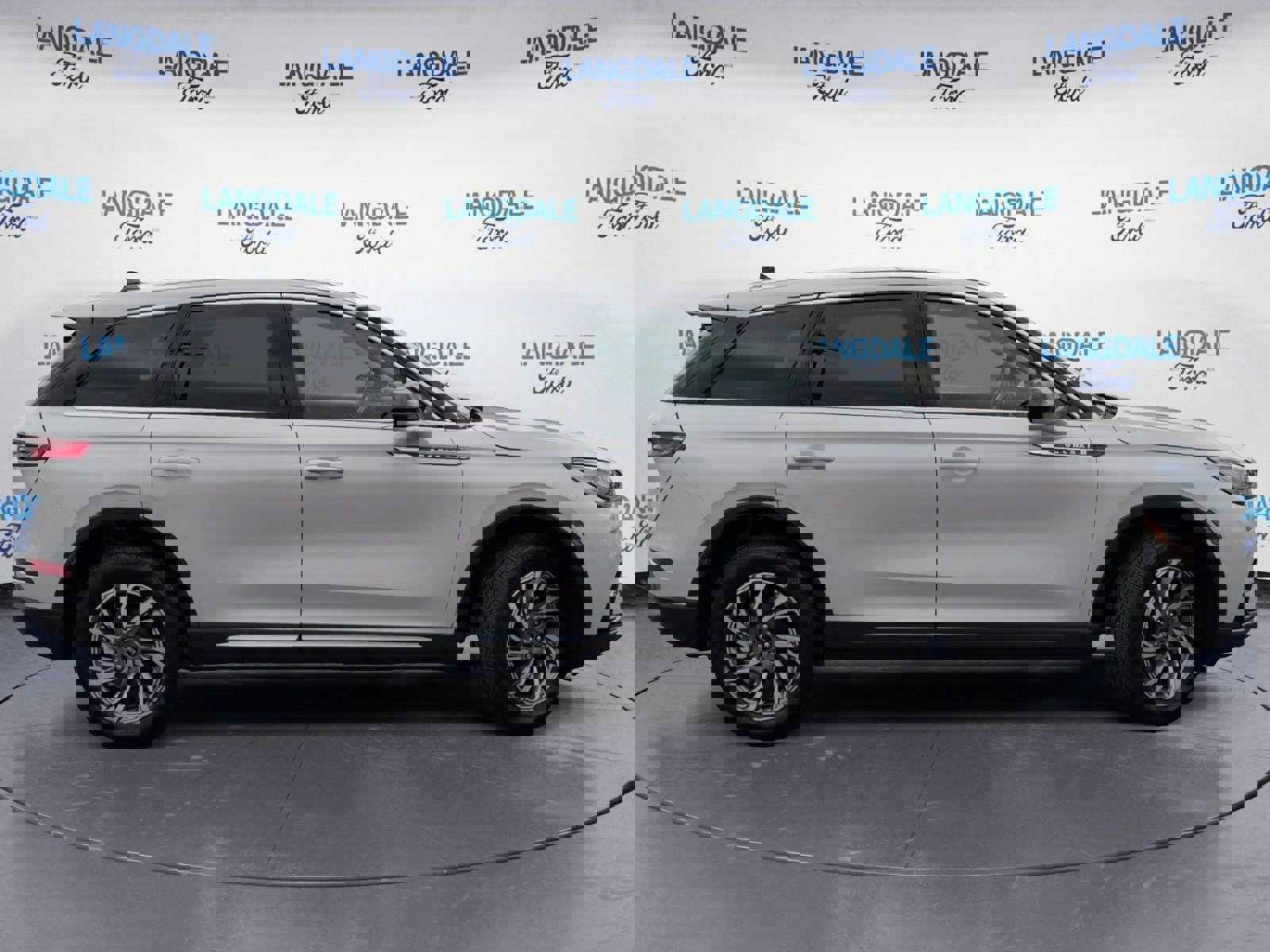 Used 2023 Lincoln Corsair FWD image 3