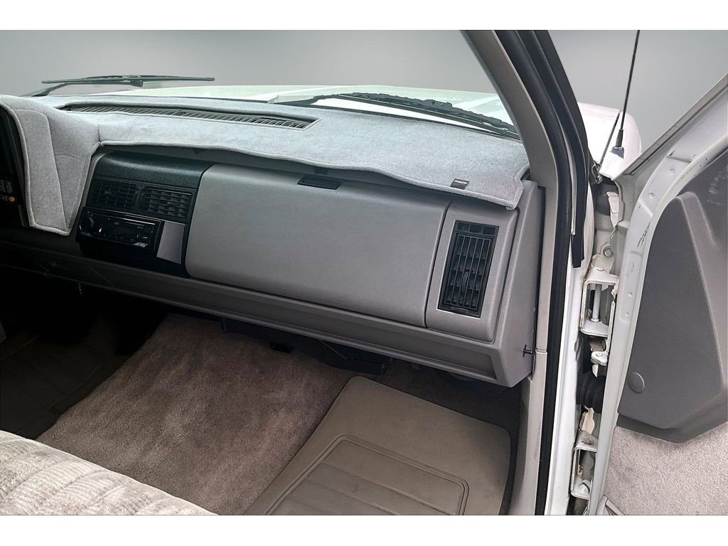 Used 1992 Chevrolet Silverado 3500 2WD Crew Cab image 18