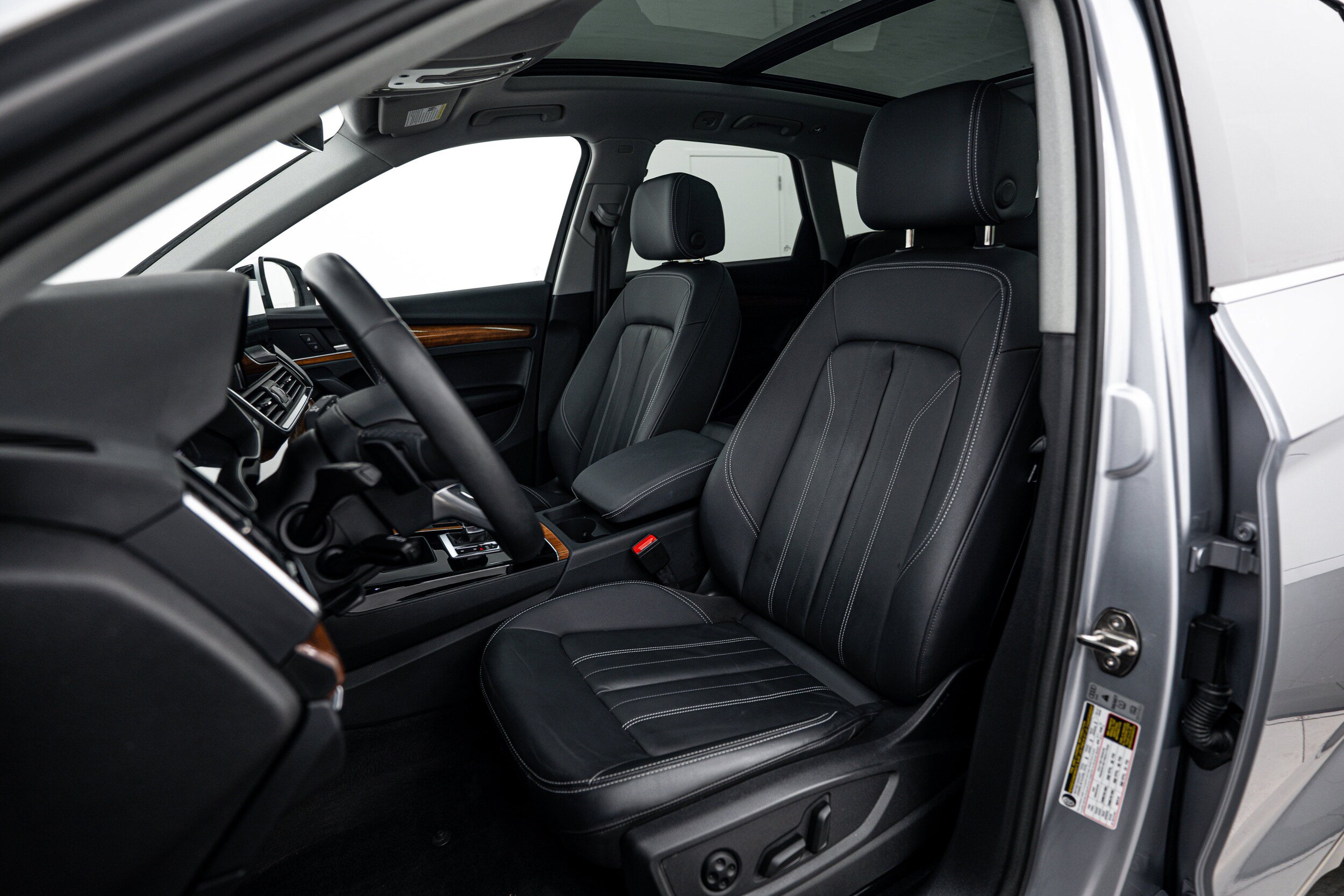 Certified 2023 Audi Q5 2.0T Premium w/ Convenience Package AWD/4WD image 16