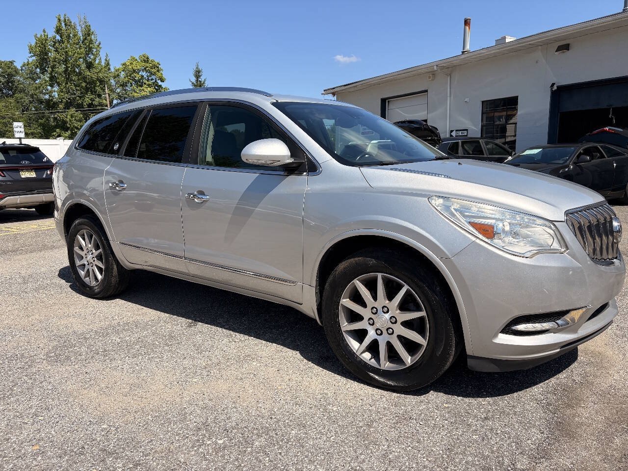 Used 2017 Buick Enclave Leather FWD image 5