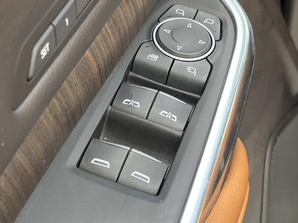 Used 2021 Cadillac XT4 Premium Luxury FWD image 31