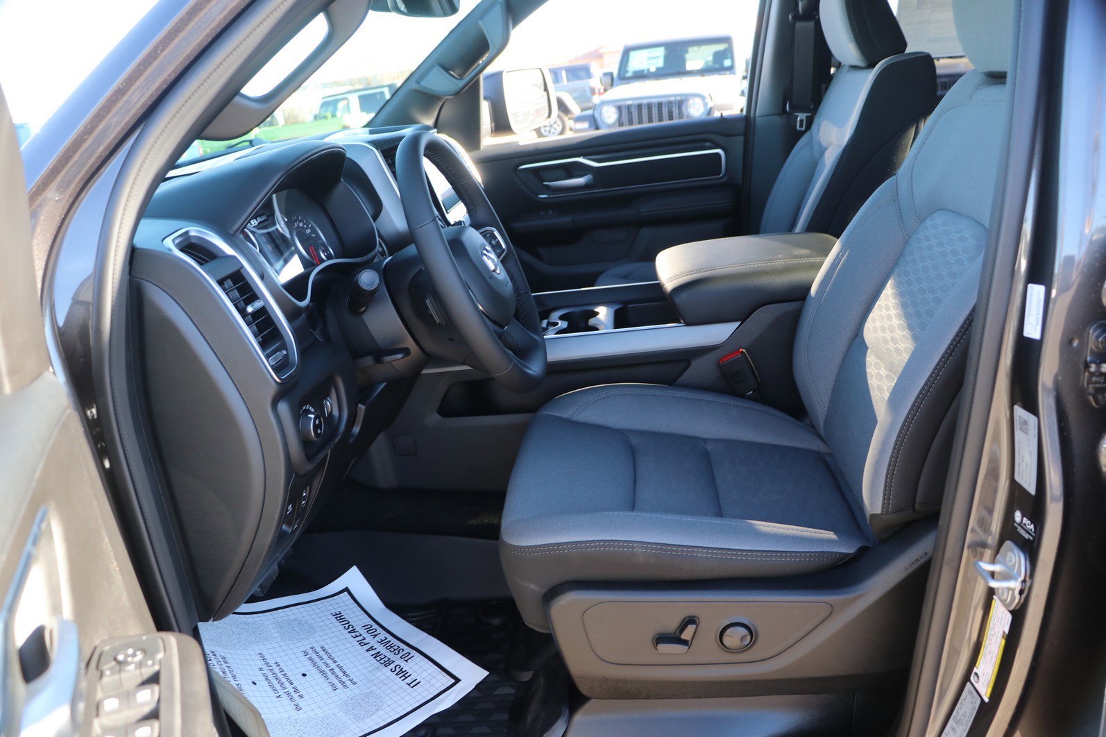 New 2026 RAM 1500 Big Horn AWD/4WD image 13