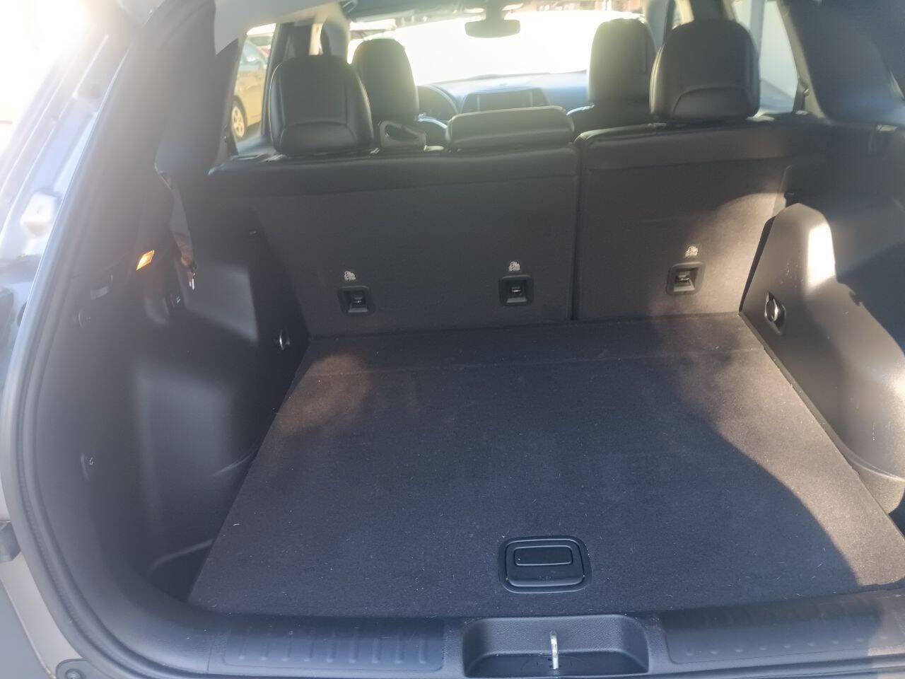 Used 2019 Jeep Cherokee Latitude Plus image 9