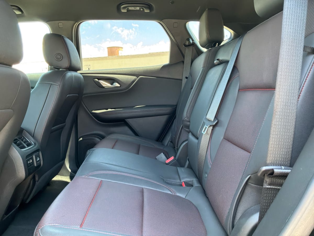 Used 2025 Chevrolet Blazer RS AWD/4WD image 18
