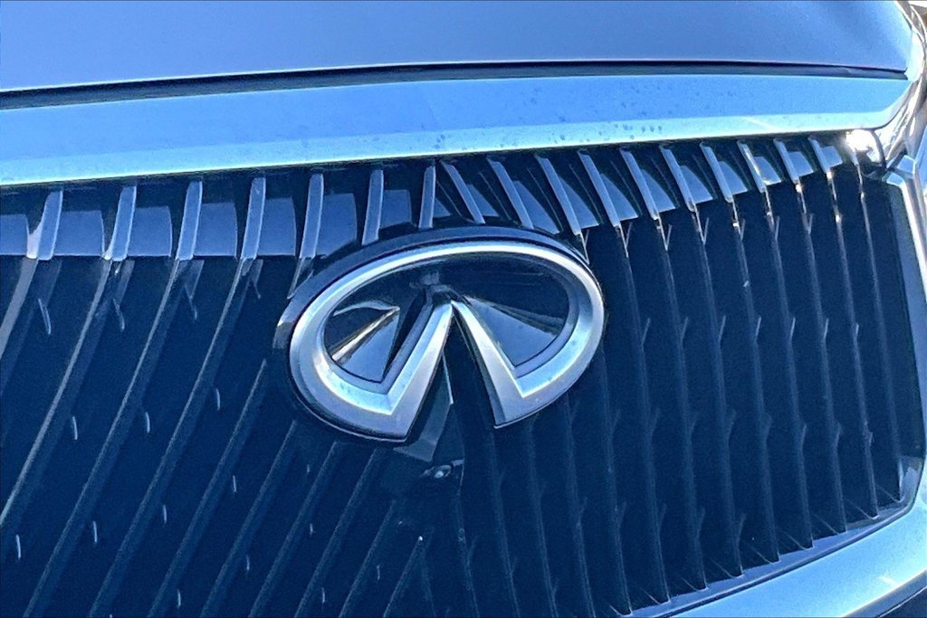 Certified 2027 INFINITI QX60 Luxe w/ Cargo Package AWD/4WD image 11