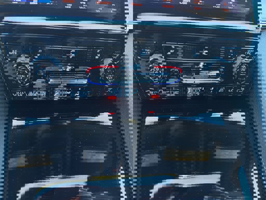 New 2025 Jeep Grand Cherokee Limited image 18