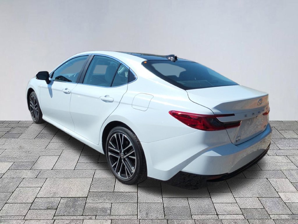 Used 2025 Toyota Camry XLE w/ Premium Package AWD/4WD image 5