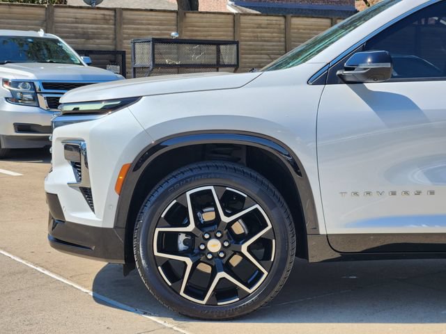 Used 2025 Chevrolet Traverse High Country AWD/4WD image 16