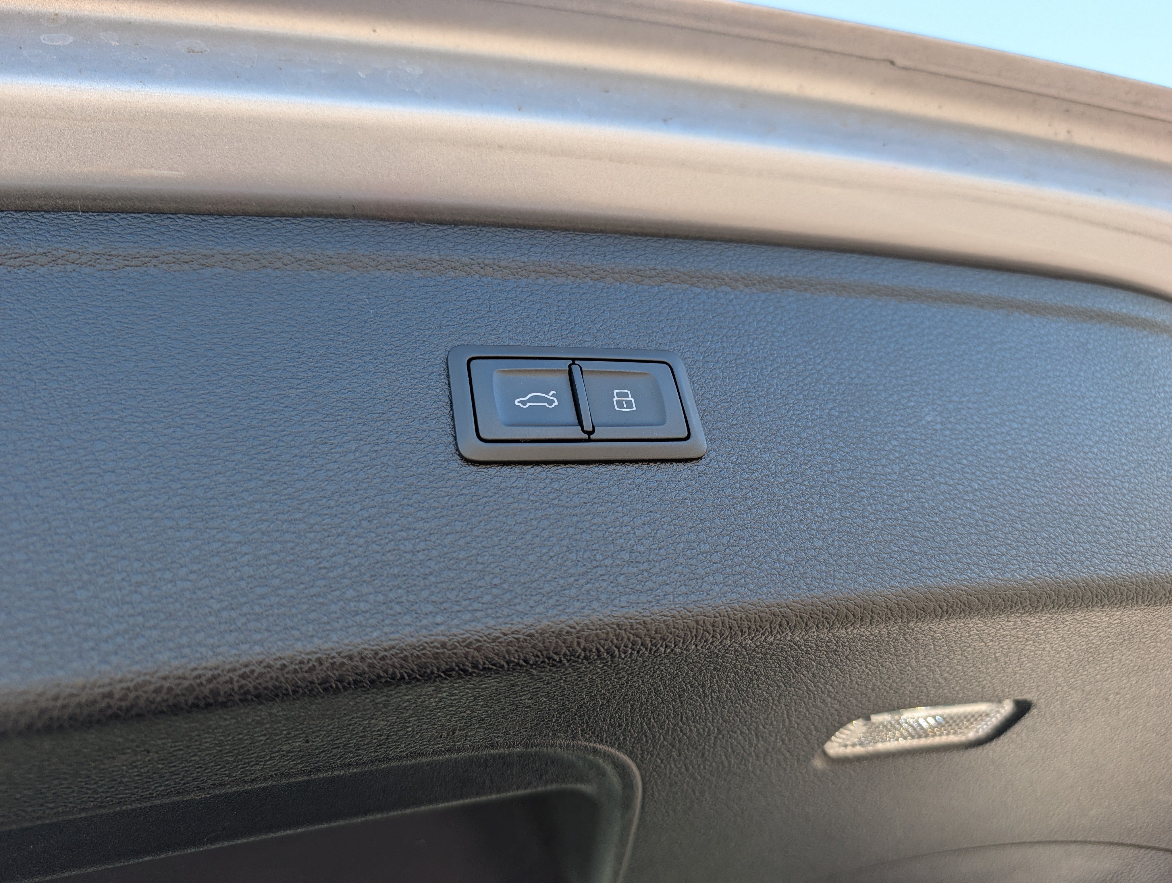 Used 2022 Audi SQ5 Premium Plus AWD/4WD image 19