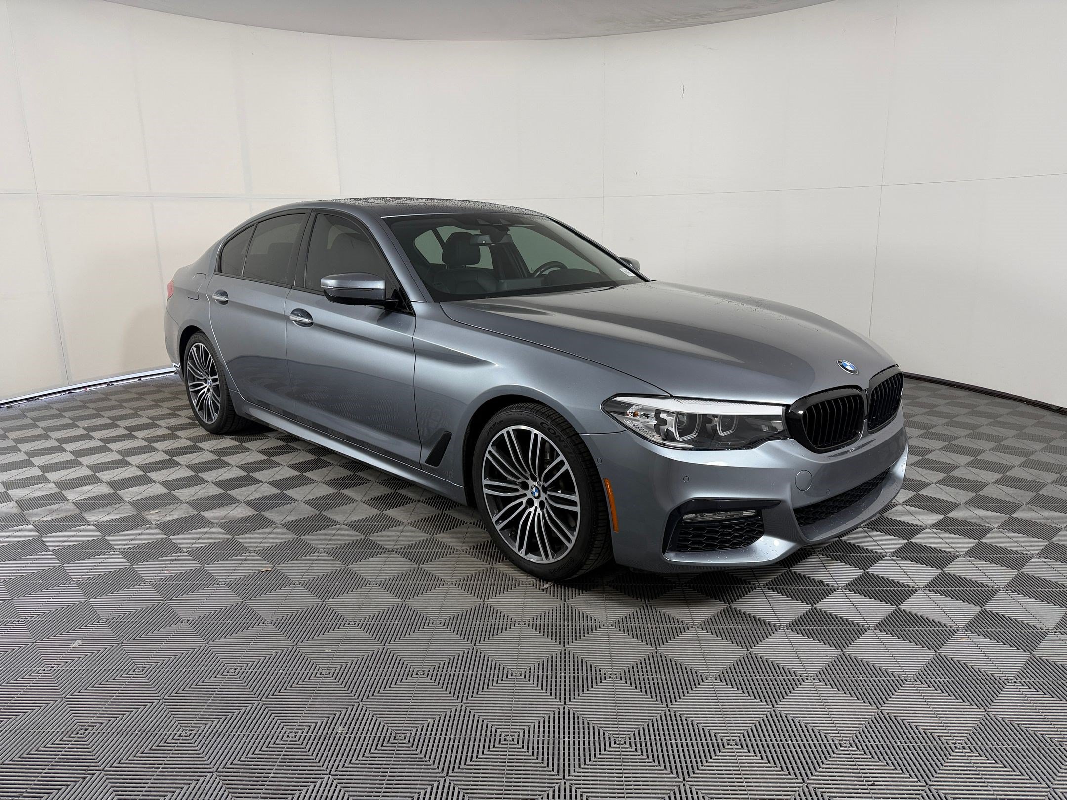 Used 2018 BMW 540i RWD image 7