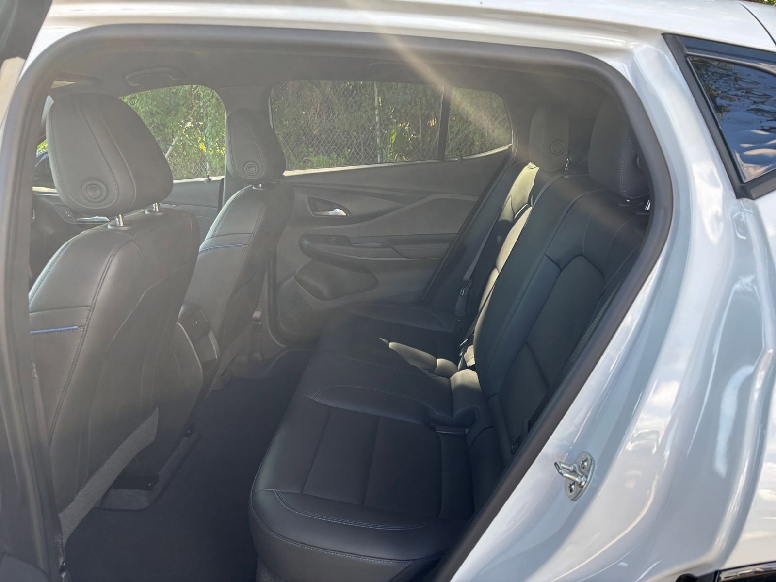 Used 2025 Buick Envista Sport Touring image 25