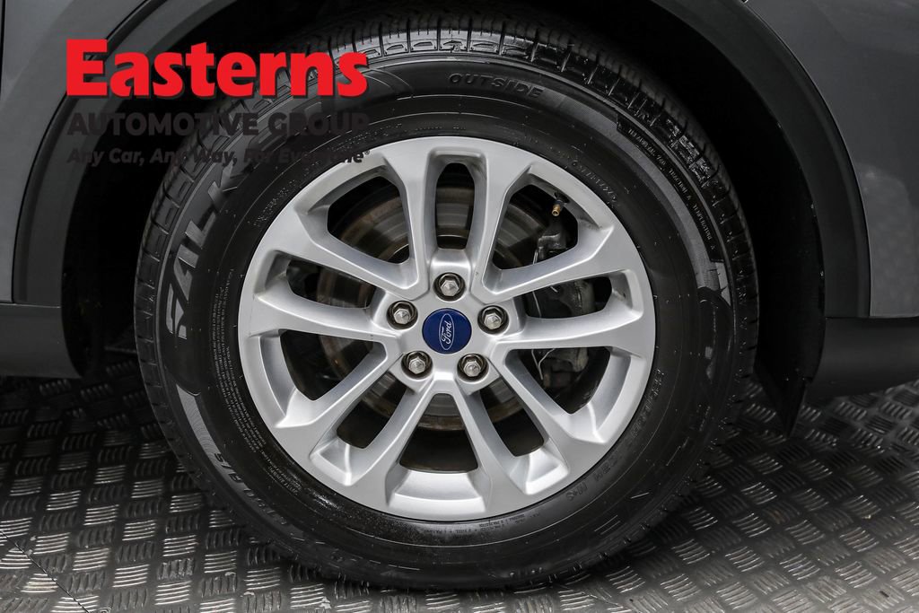 Used 2022 Ford Escape SE w/ Cold Weather Package image 28