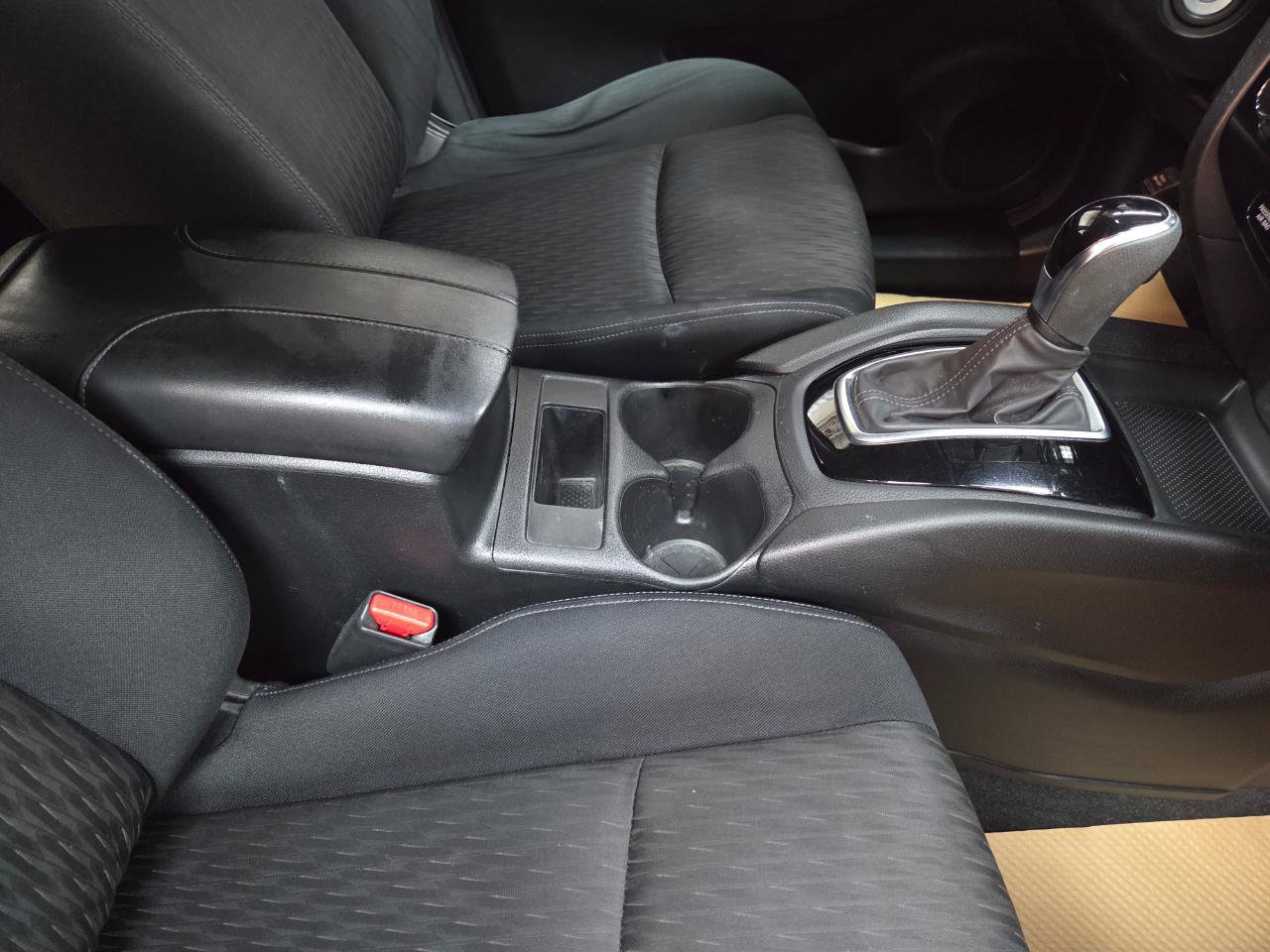Used 2018 Nissan Rogue S image 23
