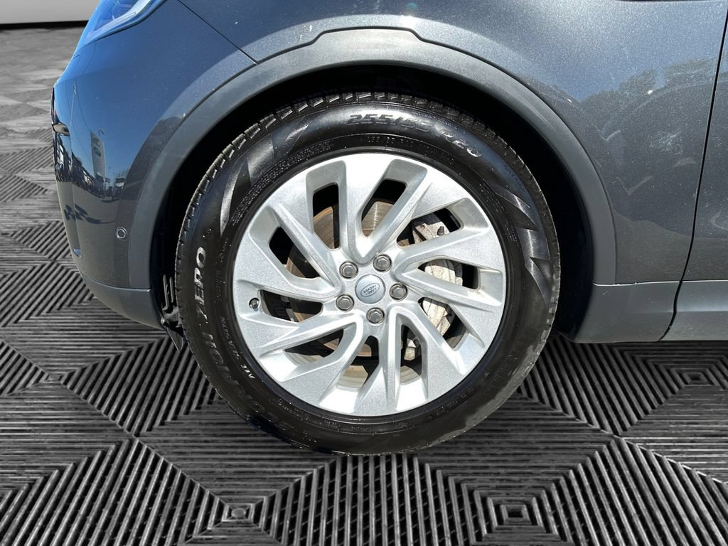 Used 2023 Land Rover Discovery S AWD/4WD image 14