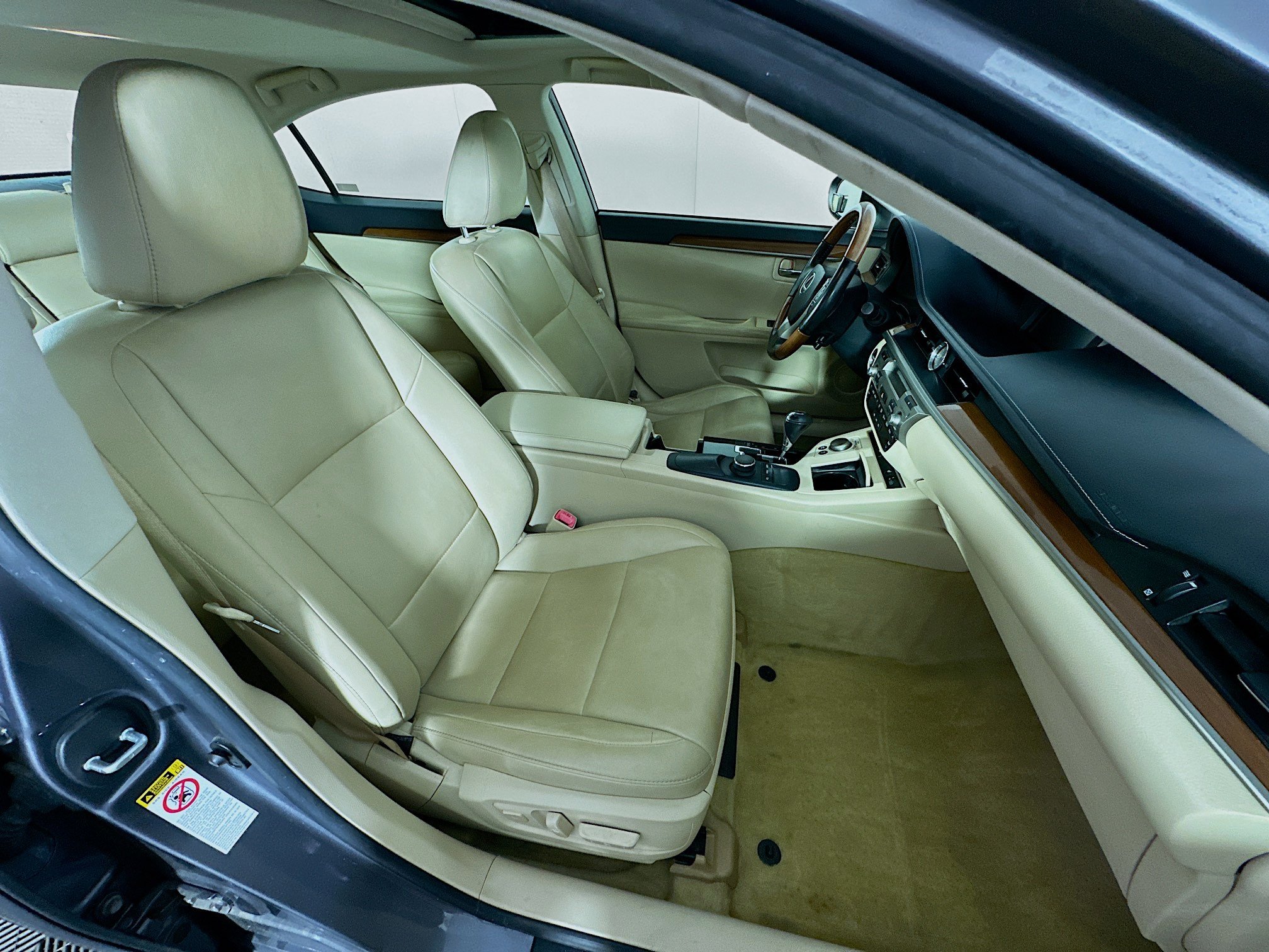 Used 2013 Lexus ES 300h w/ Premium Pkg FWD image 30