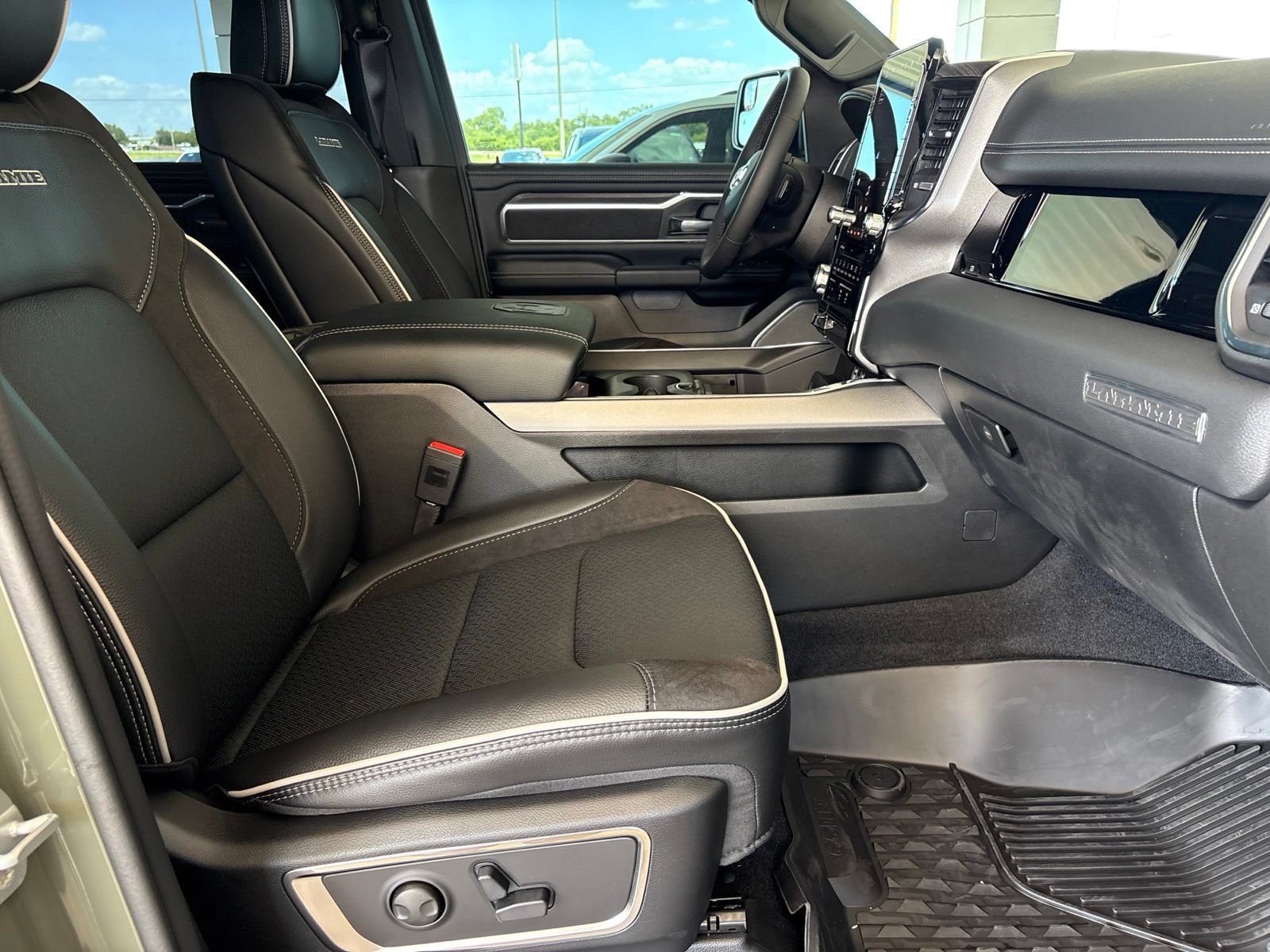 Used 2026 RAM 1500 Laramie w/ Night Edition AWD/4WD image 22
