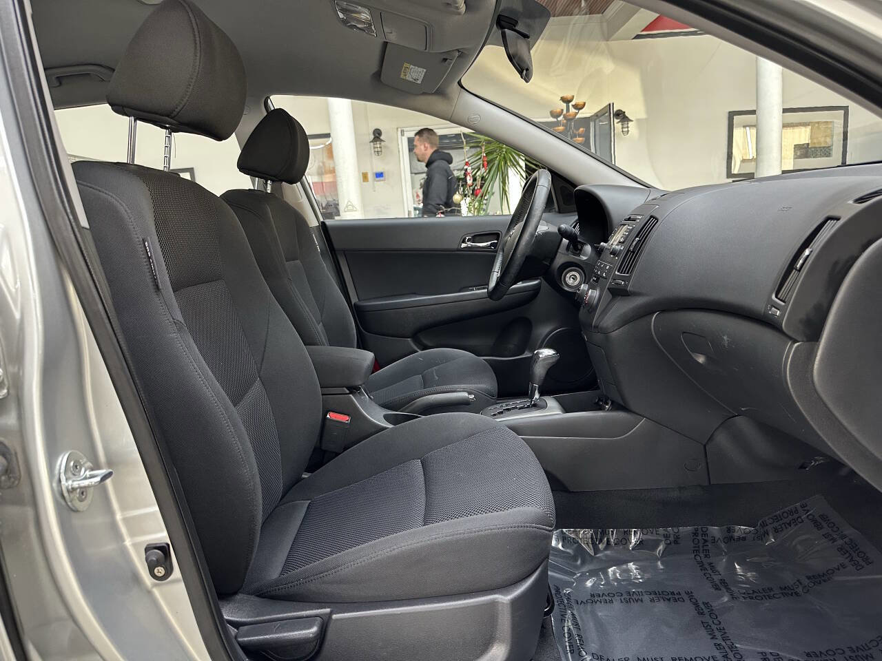 Used 2009 Hyundai Elantra image 17