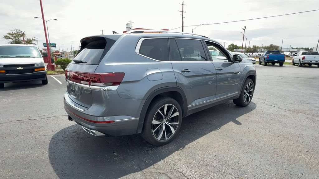 Used 2024 Volkswagen Atlas SEL Premium R-Line AWD/4WD image 8