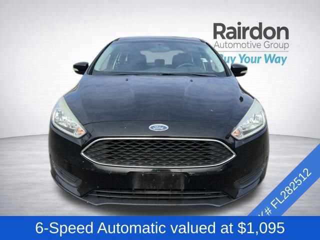 Used 2015 Ford Focus SE FWD image 2