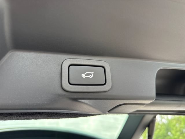 Used 2020 Land Rover Range Rover Sport HSE AWD/4WD image 29