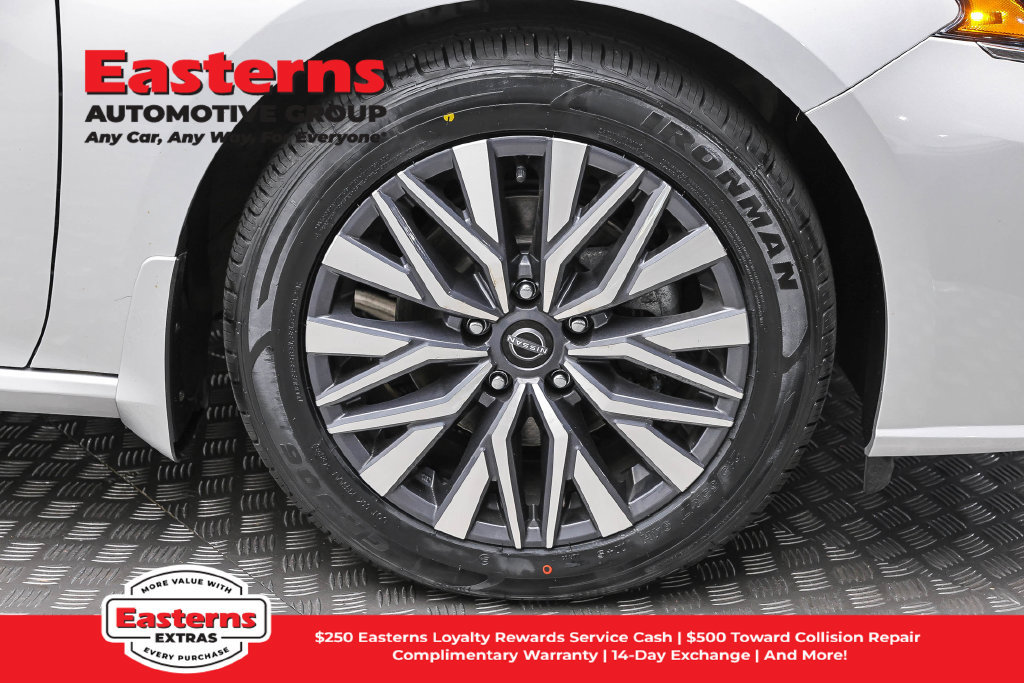 Used 2023 Nissan Altima 2.5 SV FWD image 32