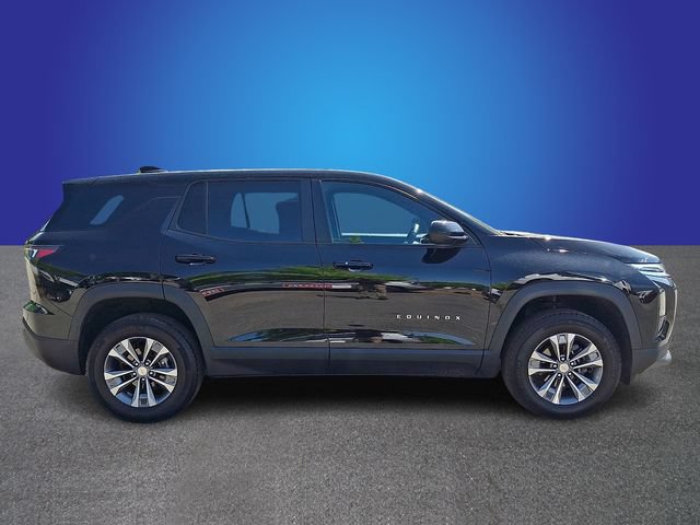 Used 2025 Chevrolet Equinox LT AWD/4WD image 3
