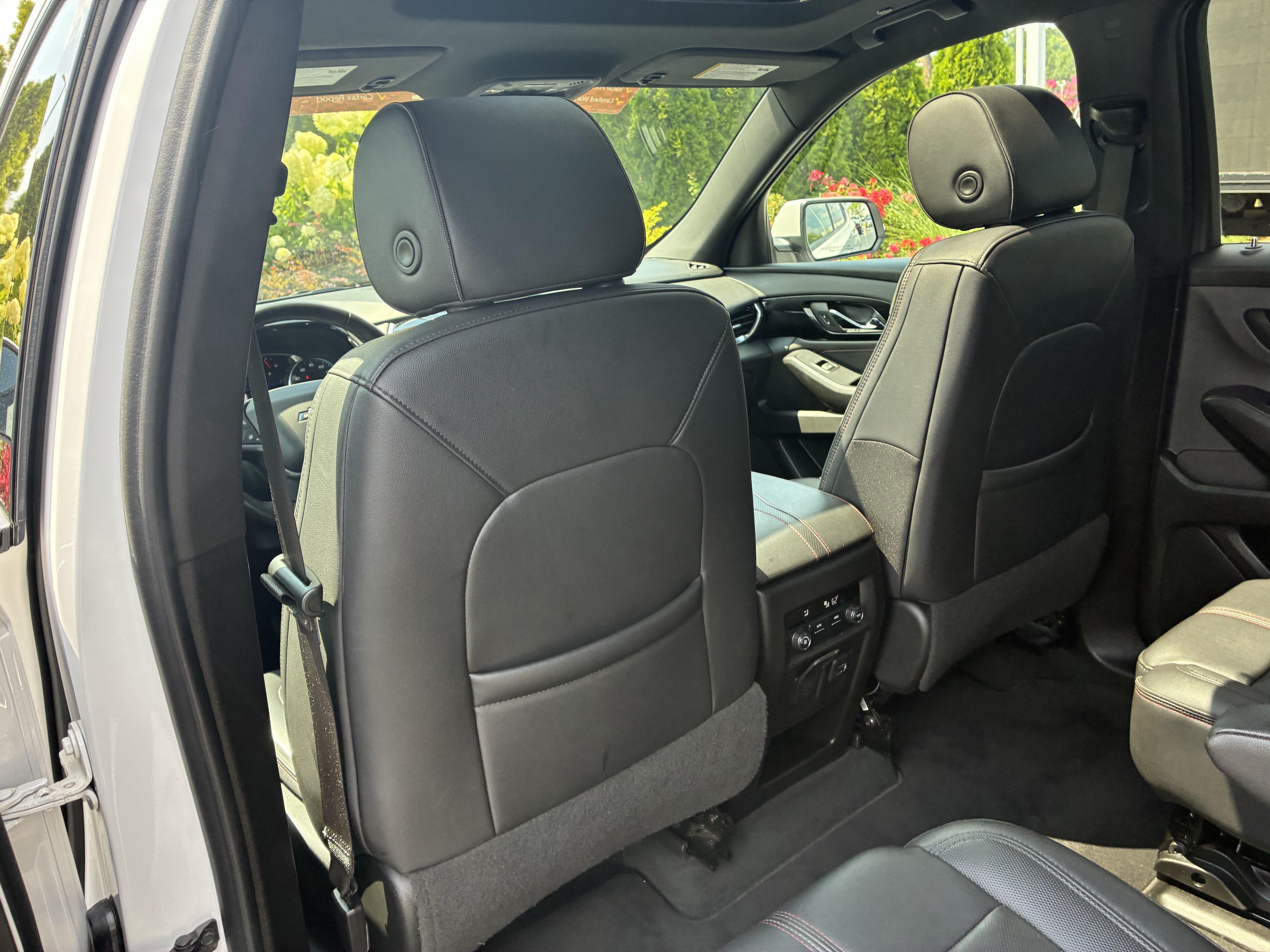 Used 2022 Chevrolet Traverse RS AWD/4WD image 16