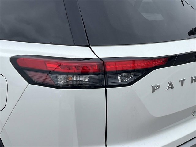 Used 2023 Nissan Pathfinder SL w/ SL Premium Package image 10