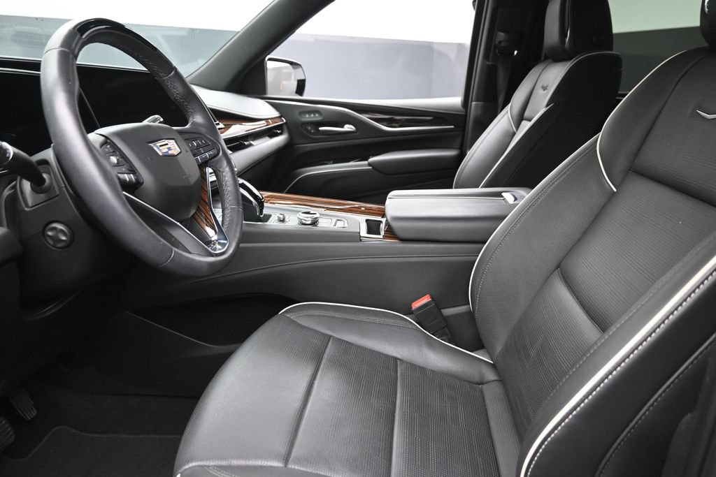 Certified 2023 Cadillac Escalade Premium Luxury w/ Performance Package AWD/4WD image 17