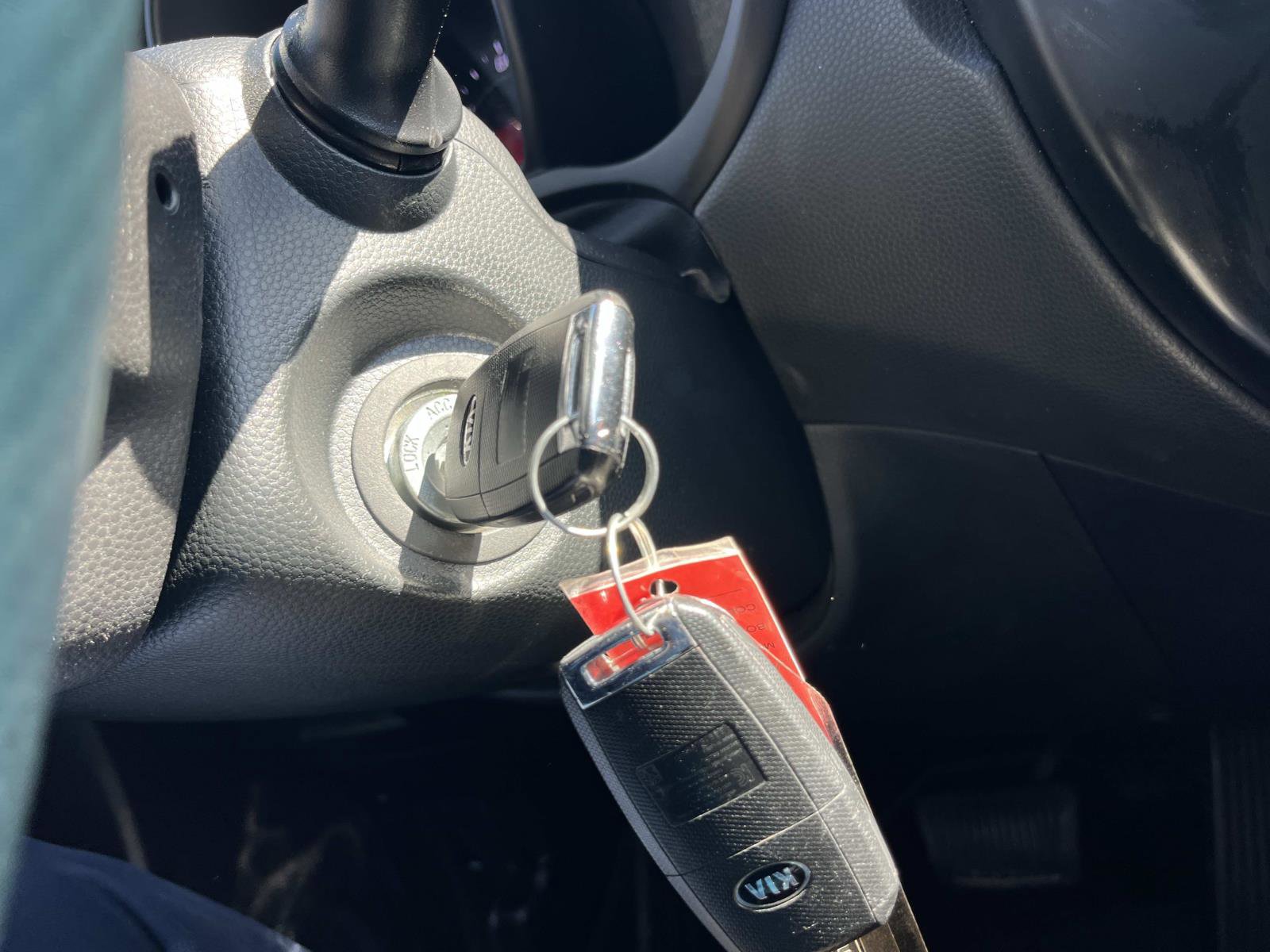 Used 2017 Kia Soul FWD image 31