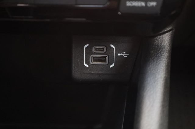 Used 2025 Jeep Compass Trailhawk AWD/4WD image 17