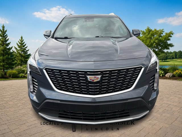 Used 2020 Cadillac XT4 Premium Luxury w/ Cold Weather Package FWD image 11