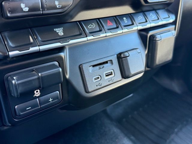 Used 2023 Chevrolet Silverado 3500 LTZ w/ Z71 Off-Road Package image 28