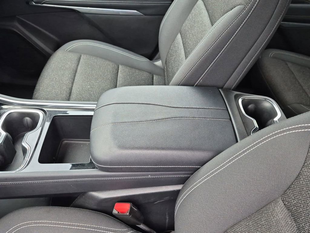 Certified 2025 Chevrolet Traverse LT image 20