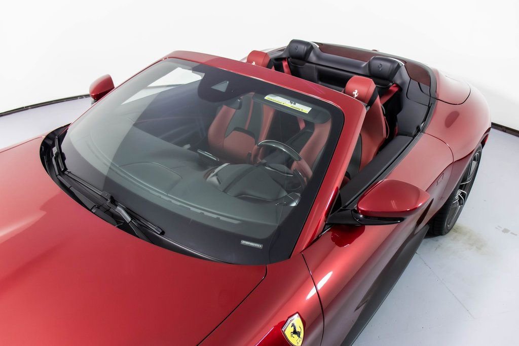 Certified 2025 Ferrari Roma Spider image 33