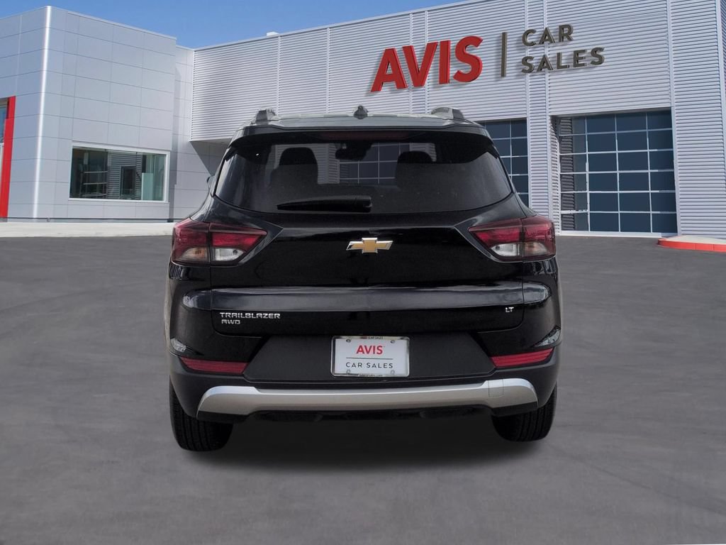 Used 2025 Chevrolet TrailBlazer LT AWD/4WD image 7