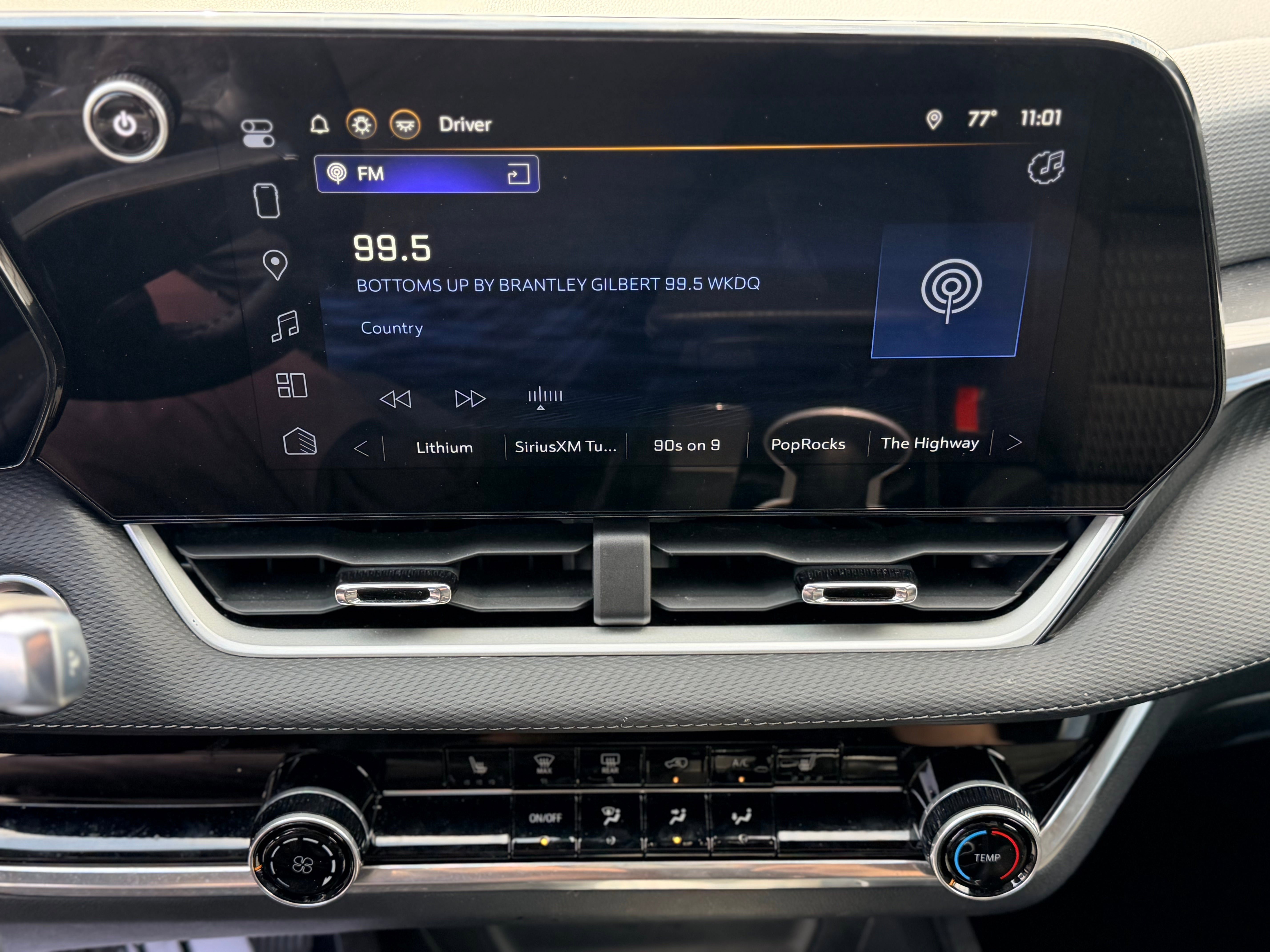 Used 2025 Chevrolet Equinox LT image 15