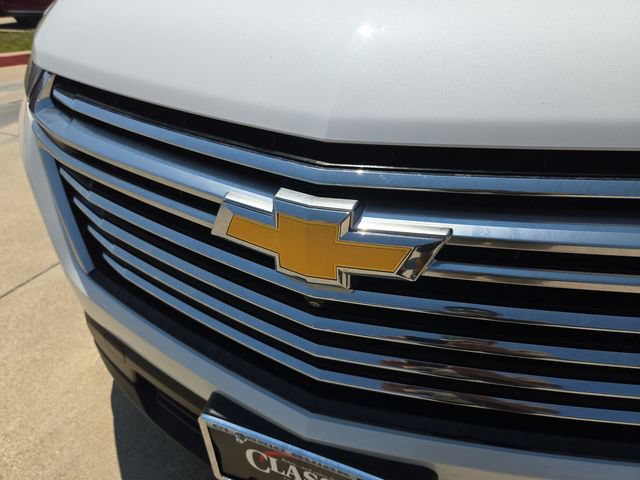 Used 2023 Chevrolet Traverse Premier FWD image 29